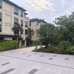 大庆 芝麻白与芝麻白搭配铺装，尺寸1200*600