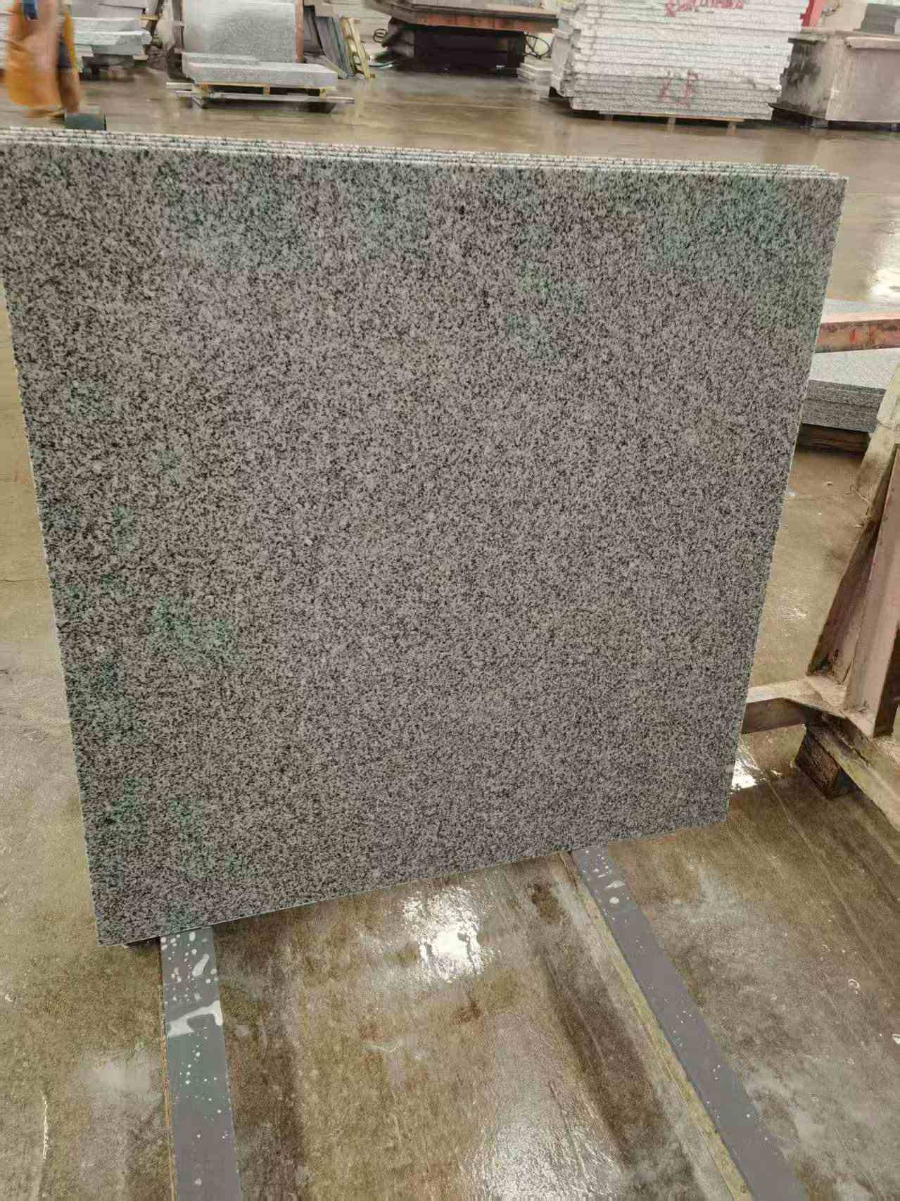 大庆 芝麻白光面900*900，高地铁标准