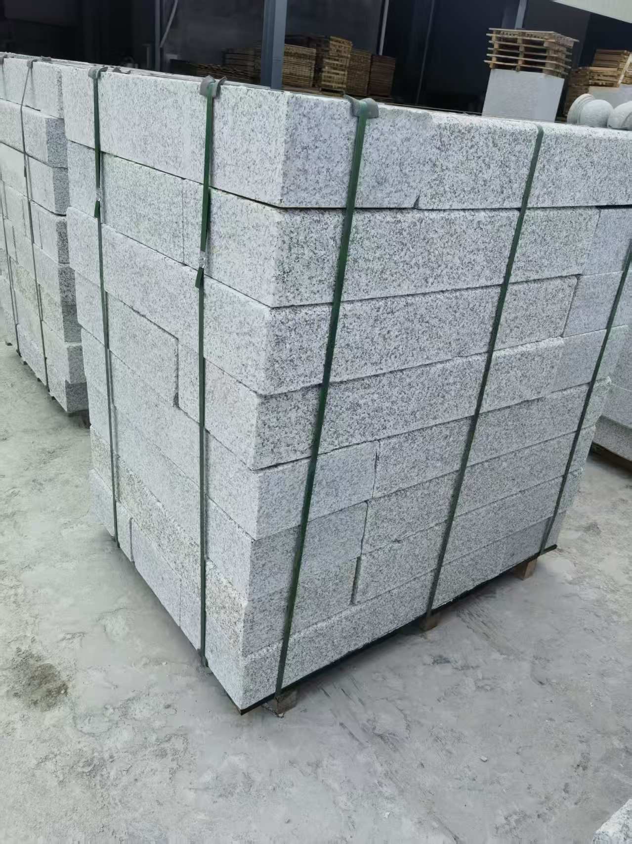 大庆 芙蓉白火烧两面路沿石